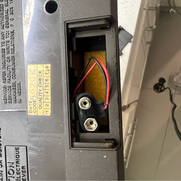 Vintage GE Alarm Am/Fm Radio Digital Clock *Tested* - Picture 7 of 9